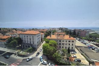 010 2016 658 split attractive and modern office space for rent