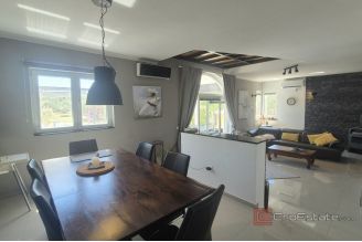 020 2047 74 Sibenik Four bedroom house with pool for sale