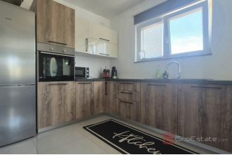 020 2047 74 Sibenik Four bedroom house with pool for sale