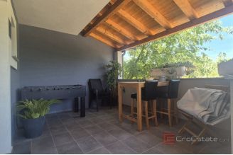 020 2047 74 Sibenik Four bedroom house with pool for sale