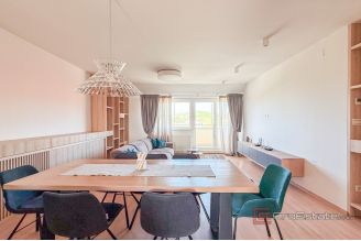 011 1020 09 Zagreb Two story apartment for sale