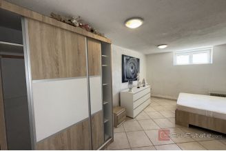 011 2041 105 Brac Mediterranean house with pool near the sea for sale