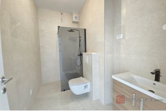 013 5381 30 Makarska Modern house with pool and a sea view for sale