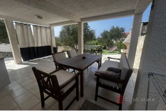 013 2052 60 Drvenik Authentic house in the heart of untouched nature for sale