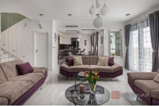 019 2048 45 Split area Villa with panoramic sea view for rent