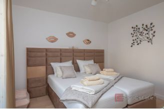 019 2048 45 Split area Villa with panoramic sea view for rent