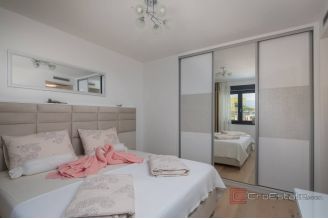 019 2048 45 Split area Villa with panoramic sea view for rent