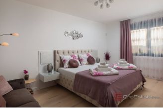 019 2048 45 Split area Villa with panoramic sea view for rent