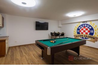 019 2048 45 Split area Villa with panoramic sea view for rent