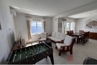 013 2036 135 Omis Charming house with panoramic sea view for sale