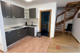 011 5382 30 island brac duplex apartment near the beach for sale