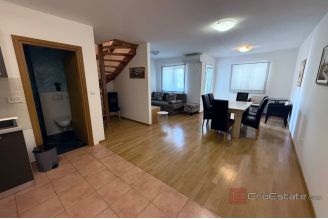 011 5382 30 island brac duplex apartment near the beach for sale