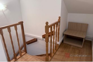 011 5382 30 island brac duplex apartment near the beach for sale