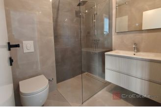 014 2035 236 island ciovo apartment with a sea view for sale