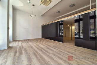 009 2016 663 split representative business premises in frequent location for rent