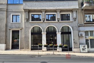 009 2016 663 split representative business premises in frequent location for rent