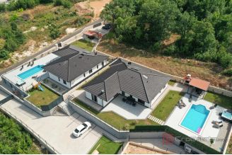 019 1020 19 Dalmatian Hinterland Luxury villa with pool for sale