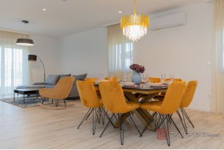 019 1020 19 Dalmatian Hinterland Luxury villa with pool for sale