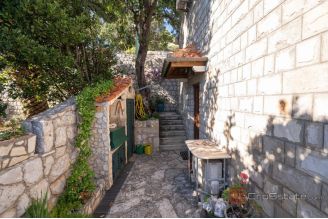 015 1027 01 dubrovnik stone house first row to the sea for sale