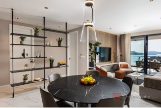 010 1018 08 Dubrovnik Modern apartment with a sea view for sale