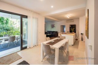 020 1027 02 Dubrovnik Modern villa with pool for sale