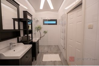 020 1027 02 Dubrovnik Modern villa with pool for sale