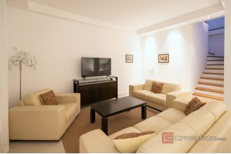 013 1027 03 near dubrovnik villa with swimming pool by the sea for sale