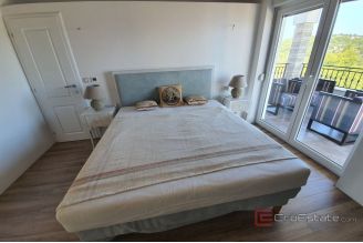 011 5383 30 Solta Villa with pool and an open sea view for sale