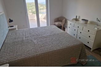 011 5383 30 Solta Villa with pool and an open sea view for sale