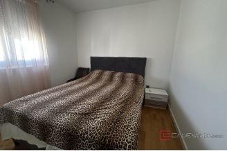 009 2052 63 Split Mejasi Modern two bedroom apartment with garage for rent