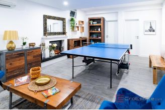 011 2022 459 Split Bacvice Modern villa for long term rent