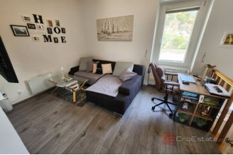 016 1027 04 Dubrovnik Stone house with pool in the first roe to the sea for sale