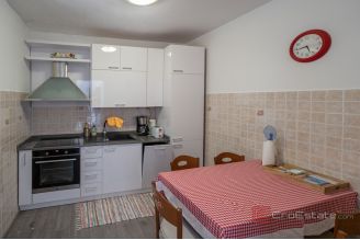 016 1027 04 Dubrovnik Stone house with pool in the first roe to the sea for sale