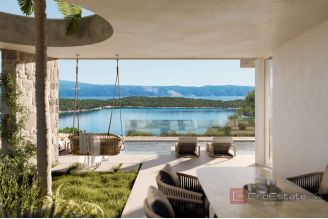 020 2046 101 Hvar Building land in the first row to the sea for sale