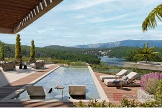 020 2046 101 Hvar Building land in the first row to the sea for sale