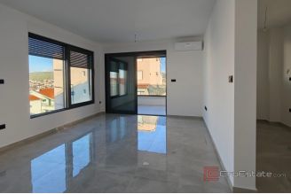 015 2035 237 island ciovo three bedroom apartment in a new building for sale