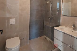 015 2035 237 island ciovo three bedroom apartment in a new building for sale