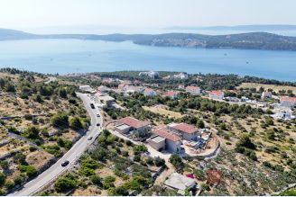 001 2046 100 Trogir Building land with a sea view for sale