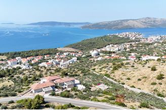 005 2046 100 Trogir Building land with a sea view for sale