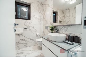 017 2044 58 Zadar Villa with pool and an open sea view for sale