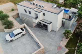 017 2044 58 Zadar Villa with pool and an open sea view for sale