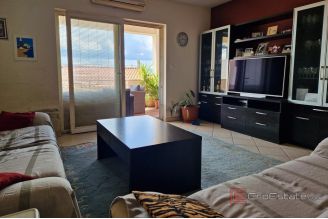 017 5388 30 Omis Apartment house sea view for sale