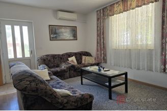 017 5388 30 Omis Apartment house sea view for sale
