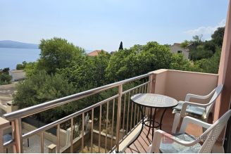 017 5388 30 Omis Apartment house sea view for sale