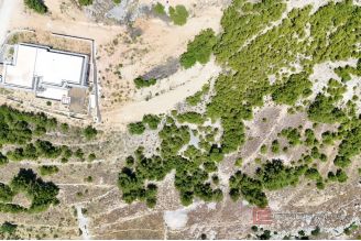 007 2044 59 Omis Building land with a sea view for sale