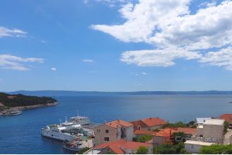 004 2041 107 Brac Stone house in the first row to the sea for sale