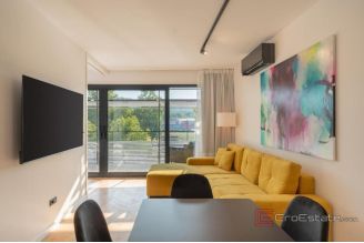 020 2046 102 Split Center Two modern apartment units for sale