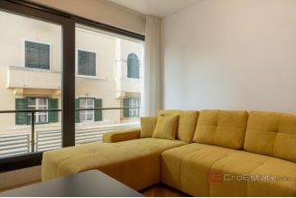 020 2046 102 Split Center Two modern apartment units for sale