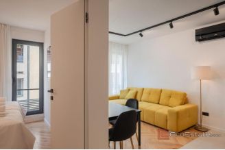 020 2046 102 Split Center Two modern apartment units for sale