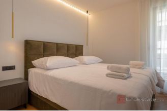 020 2046 102 Split Center Two modern apartment units for sale